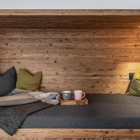 Schmickhof Apartman *